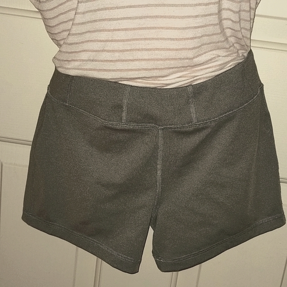 ❤️ Joe Fresh Gray Shorts Sz L 10-12